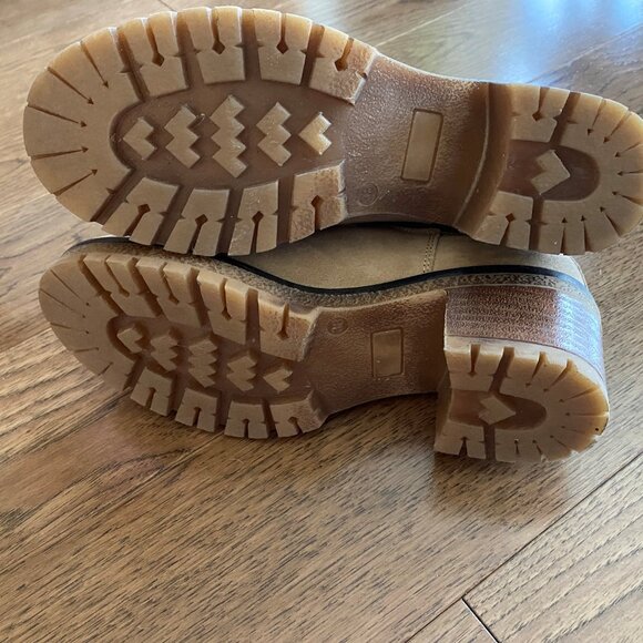 Botte courte (ankle boots) en cuir fini suède avec semelle antidérapante - Picture 4 of 5